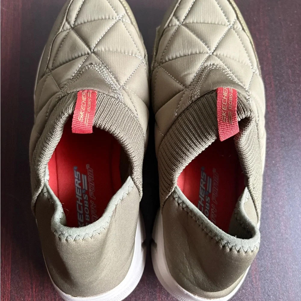 Skechers Olive Green Quilted Slip-On Athletic Shoes with Red Pull Tab